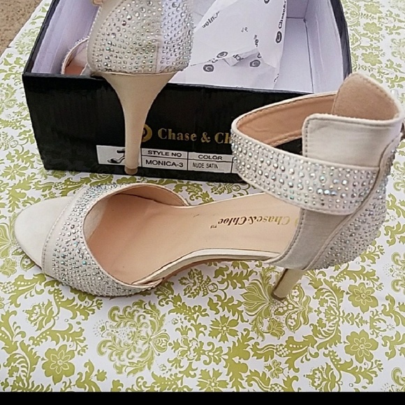 Diamonds & Pearls💍 Heels - Picture 2 of 5